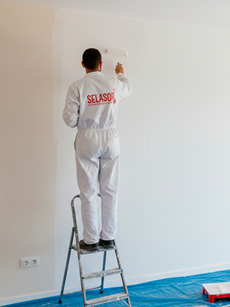 Fachada interior pintada por Selasor
